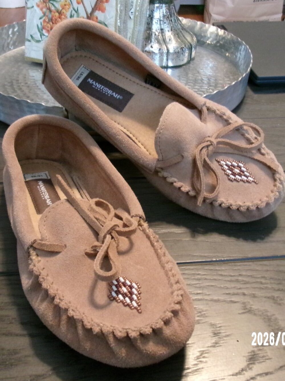 Manitobah Mukluks Women's SLIPPER Traditional Moccasins, Oak Suede, Size US 8